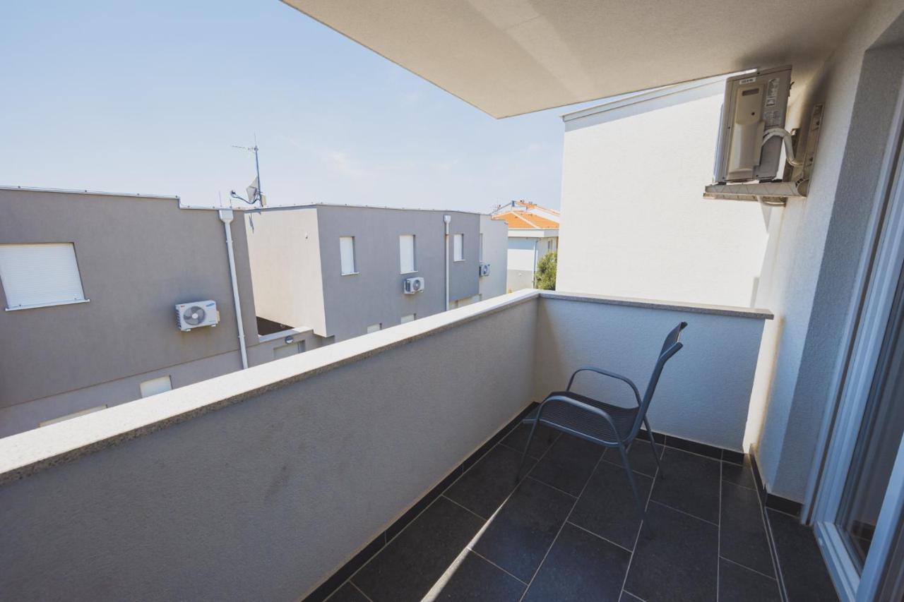 נובליה Apartments Lemon מראה חיצוני תמונה